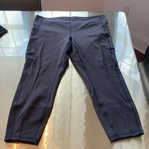 Lululemon invigorate high rise right 25” leggings